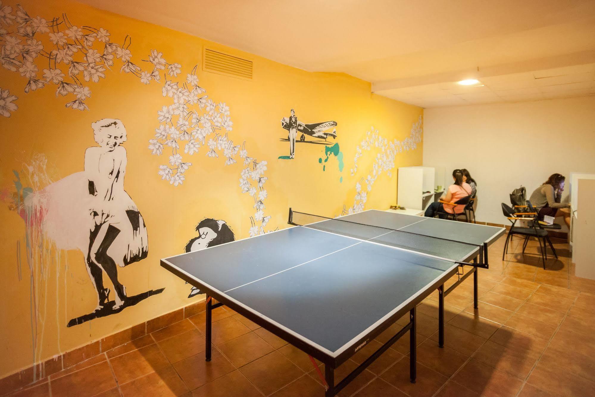 Las Musas Hostel Madrid Ngoại thất bức ảnh